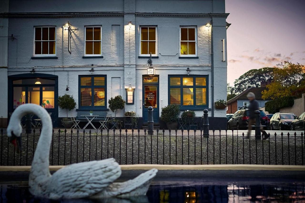 The Mistley Thorn Hotel ภายนอก รูปภาพ